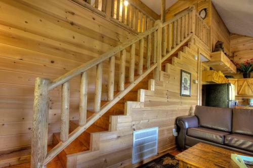 Grandpa Bear's View #233 By Aunt Bug's Cabin Rentals
