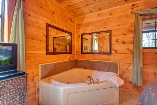 Dream Maker #120 By Aunt Bug's Cabin Rentals