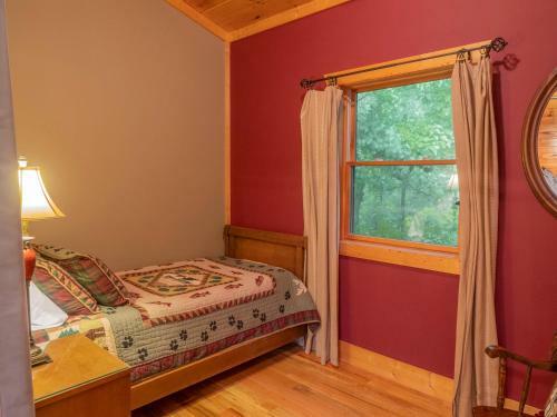 Smokys Hideaway