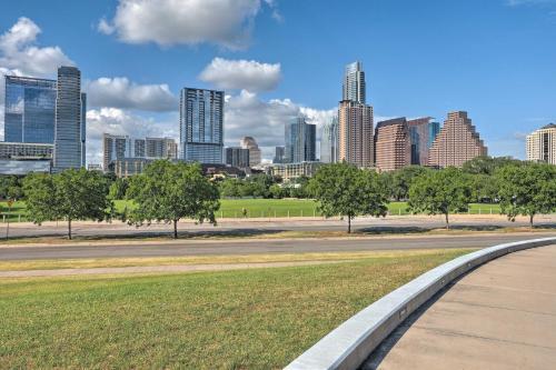 Central Austin Oasis With Hot Tub - 2 Mi To Dtwn!