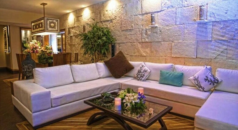 Hotel La Divina By Aldea Thai
