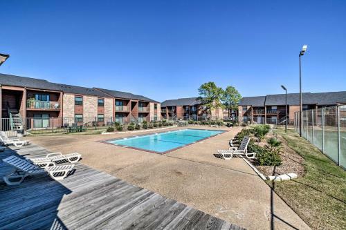 Apartamento Game-day Retreat With Pool Access About 2mi To Aandm