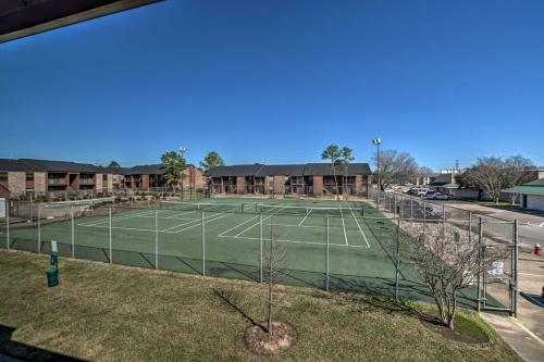 Apartamento Game-day Retreat With Pool Access About 2mi To Aandm