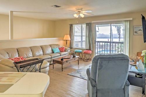 Apartamento Condo With Pool And Bay-view Balcony Walk To Beach!