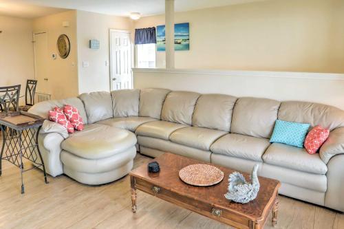 Apartamento Condo With Pool And Bay-view Balcony Walk To Beach!