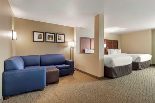 Hotel Comfort Inn & Suites