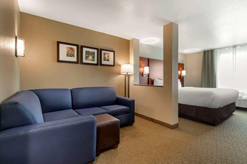 Hotel Comfort Inn & Suites