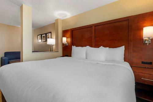 Hotel Comfort Inn & Suites