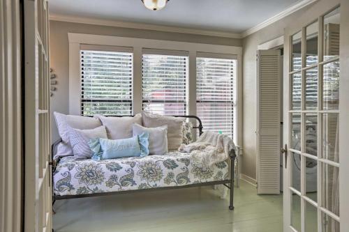 Fredericksburg Cottage With Grill - Walk To Main St!