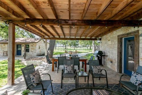 Own The Day Lodge - The Ranch House