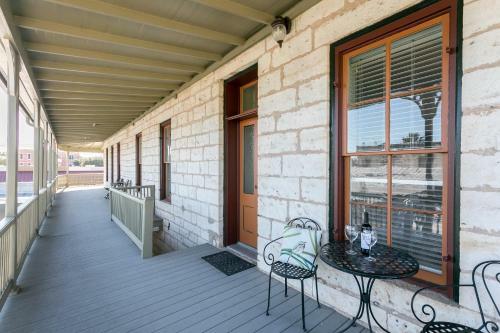Apartamento Fountain Suite - On Main St - Pet-friendly