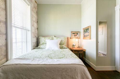 Apartamento Fountain Suite - On Main St - Pet-friendly