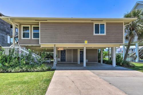 Cozy Galveston Home With Deck - Walk To The Beach!