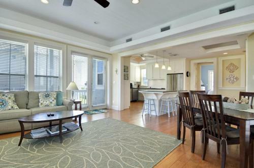 Captain's Retreat By Ryson Vacation Rentals