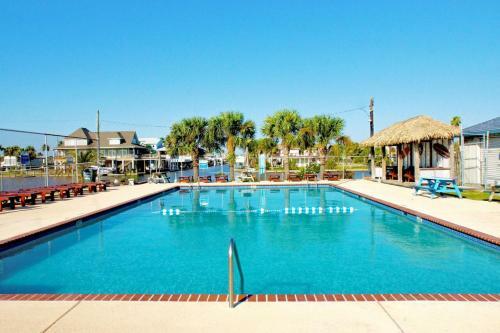 Barefoot Pelican By Ryson Vacation Rentals