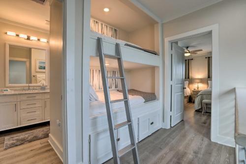 Dog-friendly Galveston Home - Walk To Beach!
