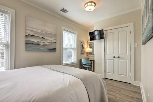 Dog-friendly Galveston Home - Walk To Beach!