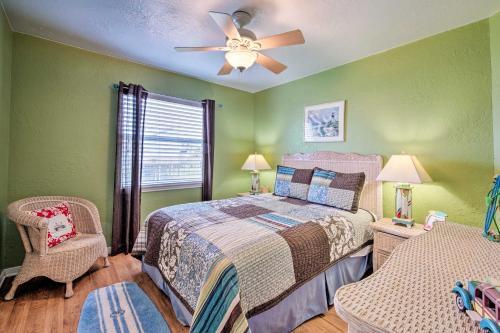 Beautiful Beachfront Galveston Home With Deck!