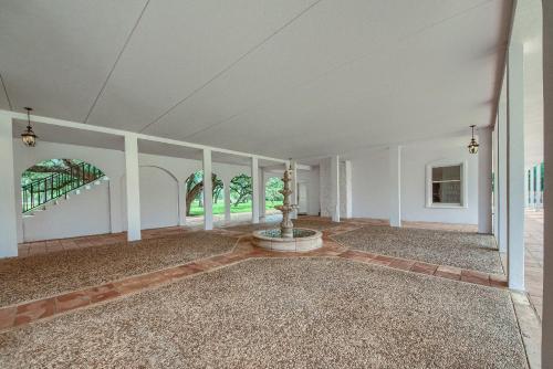 Hill Country Getaway Br 2230b Home