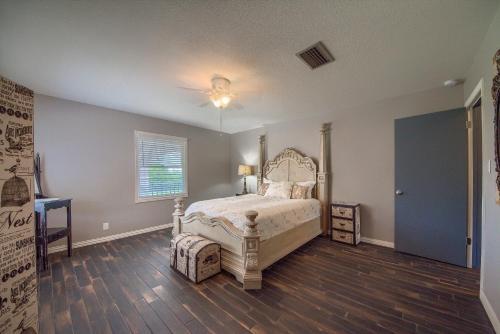 Hill Country Getaway Br 2230b Home