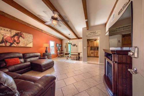 Hill Country Getaway Br 2230b Home