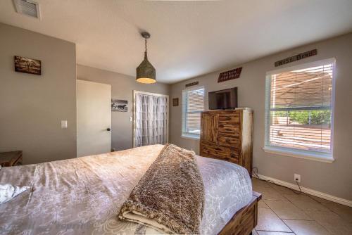 Hill Country Getaway Br 2230b Home