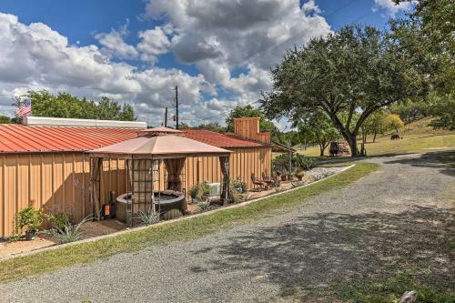 Apartamento Kerrville Studio - Mins To River And Wineries!