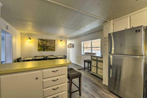 Mid-century Lake Whitney Home With Private Dock And Yard!