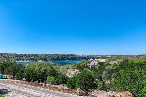 Lago Vista Retreat