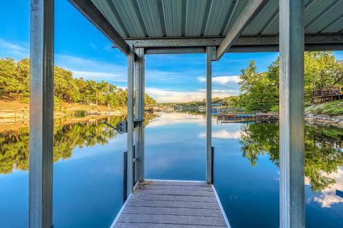 Lodge Redbird Retreat On Lake Travis