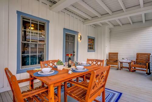 Downtown Marble Falls Boutique House