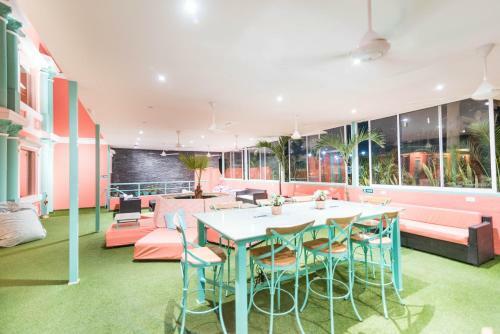 Hostal Flamingo Hostel & Coworking