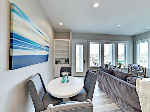 Luxe Waterfront Villa #203 Villa