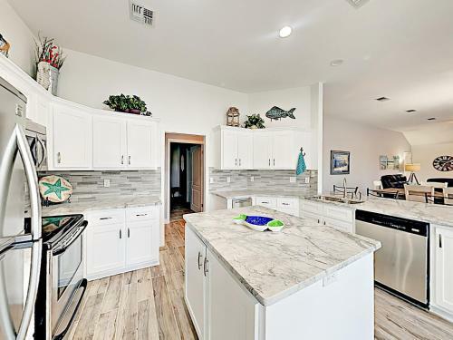 New Listing! Waterfront Home With Decks & Bay Views Home