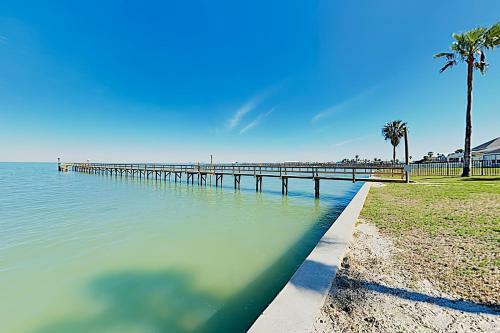 Apartamento New Listing! Waterfront Copano Bay Condo With Pool Condo