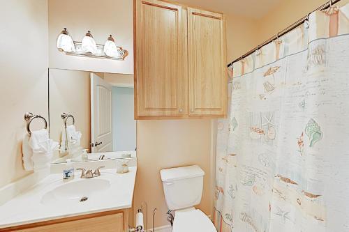 New Listing! Updated Home With Rooftop Deck Home