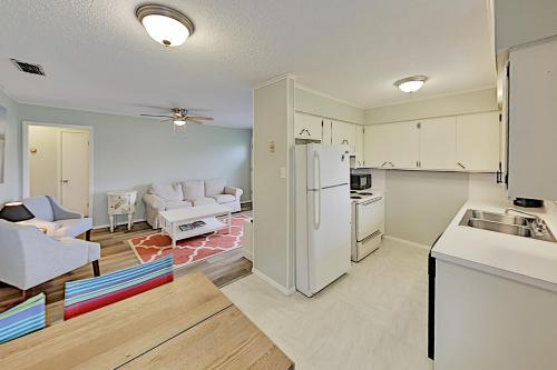 Apartamento Chic Old Rockport Getaway - Walk To Beach! Duplex