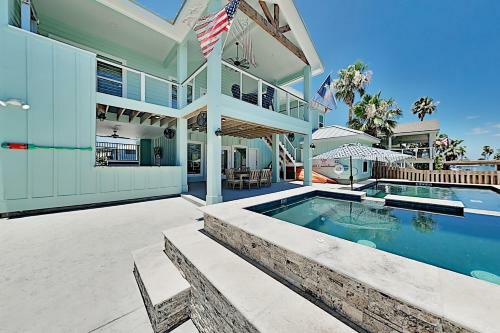 New Canal-front Home With Private Pool, Spa & Dock! Home