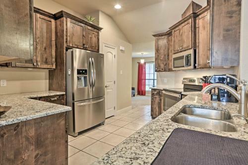 Live Oak Home - 15 Mi To Downtown San Antonio