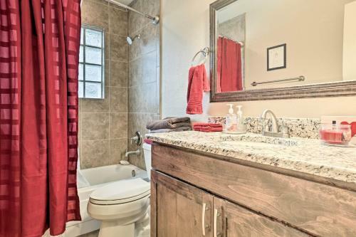 Live Oak Home - 15 Mi To Downtown San Antonio