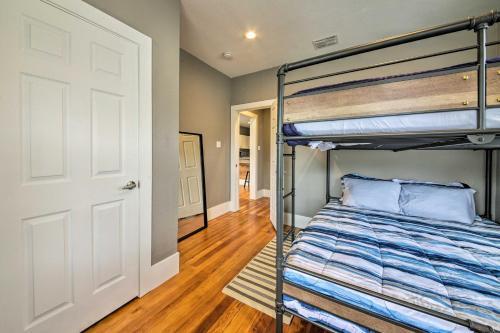 San Antonio Home With Yard - 2 Mi To Downtown!
