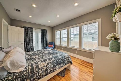 San Antonio Home With Yard - 2 Mi To Downtown!
