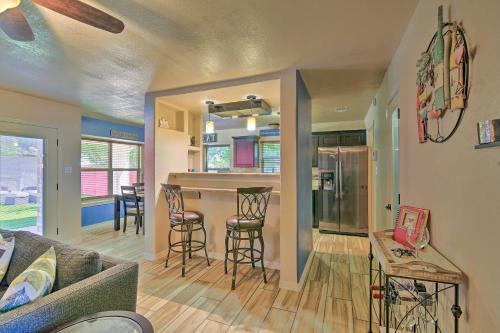 San Antonio Oasis With Yard, Pool And Outdoor Bar!