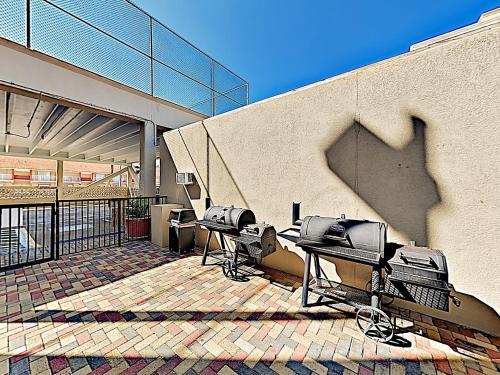 Apartamento New Listing! All-suite Gulf-front Perch With Pools Condo