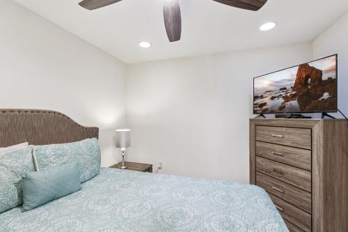 Enjoy A Perfect Beachview From Large Balcony! Spacious Beachfront Condo