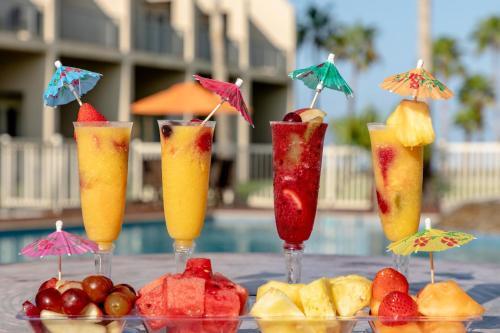 Enjoy A Perfect Beachview From Large Balcony! Spacious Beachfront Condo