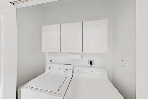 E Acapulco Townhouse Unit #a Townhouse