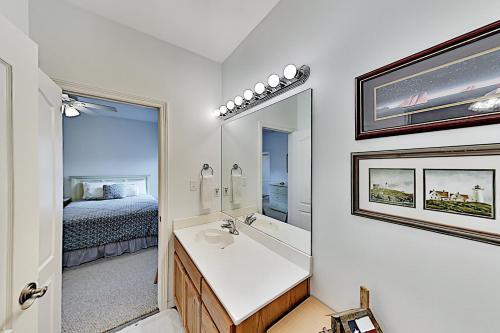 E Acapulco Townhouse Unit #a Townhouse