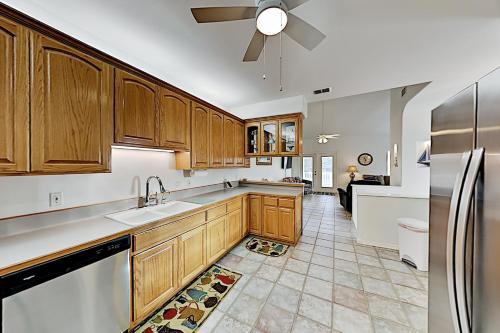 E Acapulco Townhouse Unit #a Townhouse