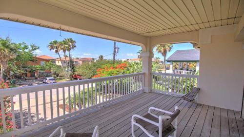 Adventura House Home